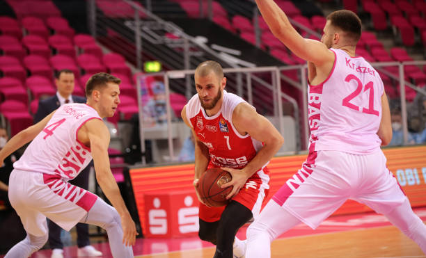 期普遍表现 期普遍表现